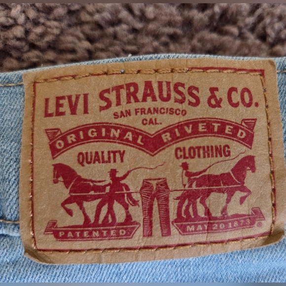 Levi's Blue Jean Shorts Women's Distressed High-Waisted Size: 30 - Picture 5 of 11